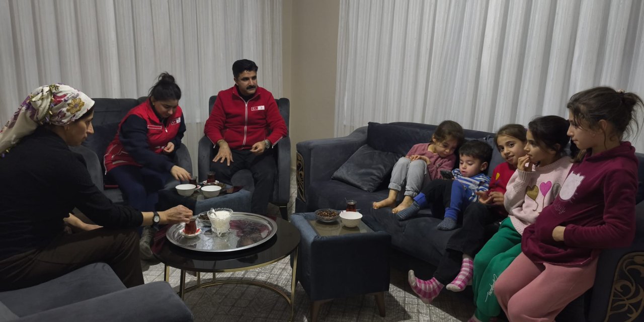 Şırnak Kızılay’dan 5 Çocuklu Anneye Umut Eli