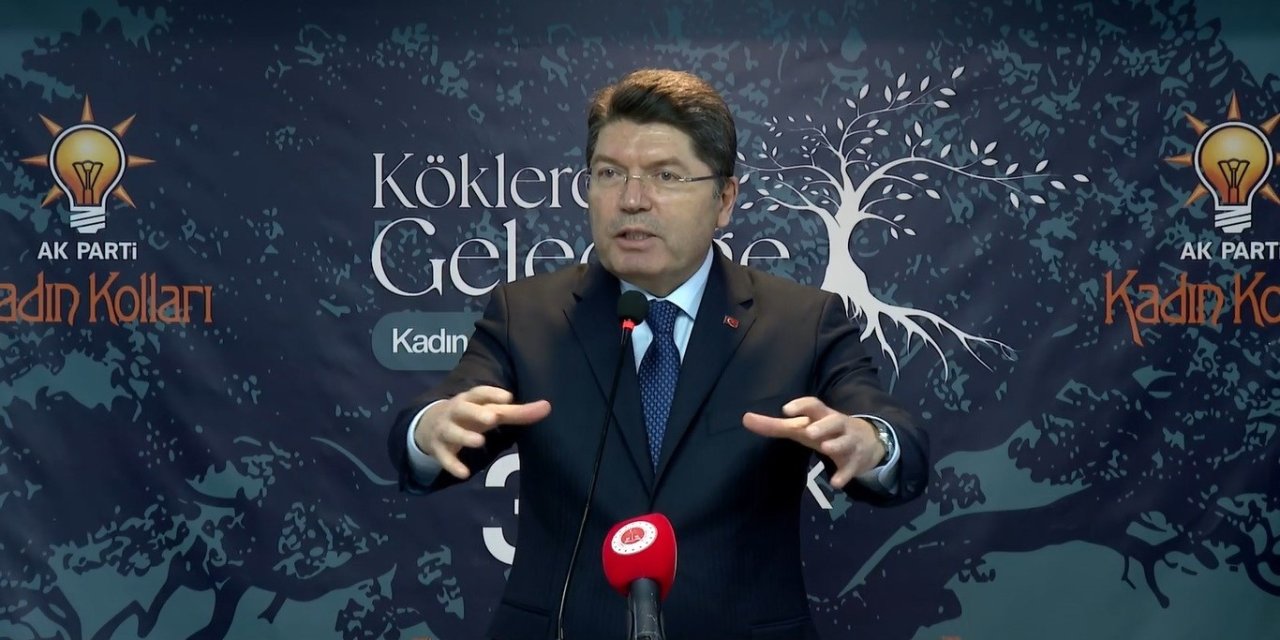 Bakan Tunç: Çocuğumuz elinde telefon ne yaptığını bilmiyoruz