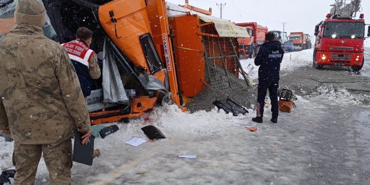 Karayolları İş Makinesi Kaza Yaptı:  2 İşçi Hayatını Kaybetti