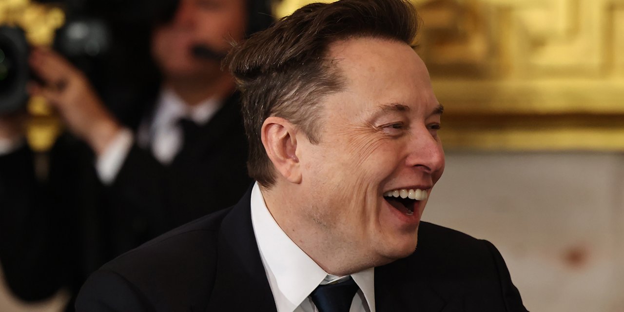 Elon Musk net serveti 800 milyar doları aşan tarihteki ilk insan oldu