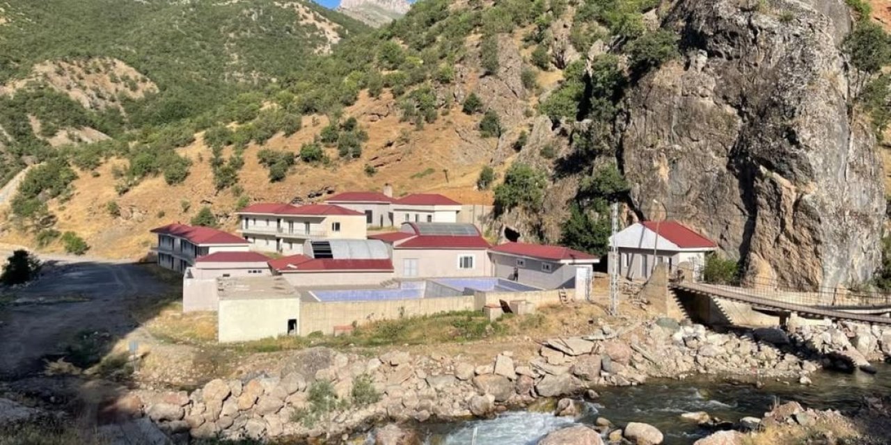 İnşaat Bitti, Kapılar Kilitli: Beytüşşebap Zümrüt Kaplıcaları Yıllardır Neden Açılmıyor?