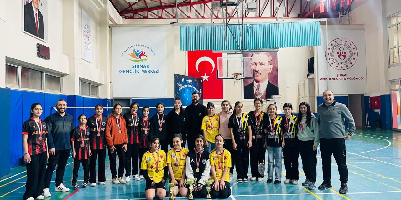 Şırnak’ta Badminton Heyecanı: Yıldız Kızlar İl Birinciliği Nefes Kesti