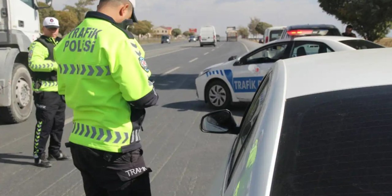 Yeni Trafik Cezaları Belli Oldu! Bunu Yapana 180 Bin TL Ceza Kesilecek