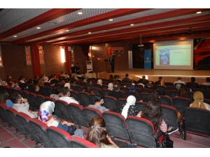 Silopi'de öğretmenlere "Dijital eğitim ve yeni nesil öğretmenlik" semineri verildi