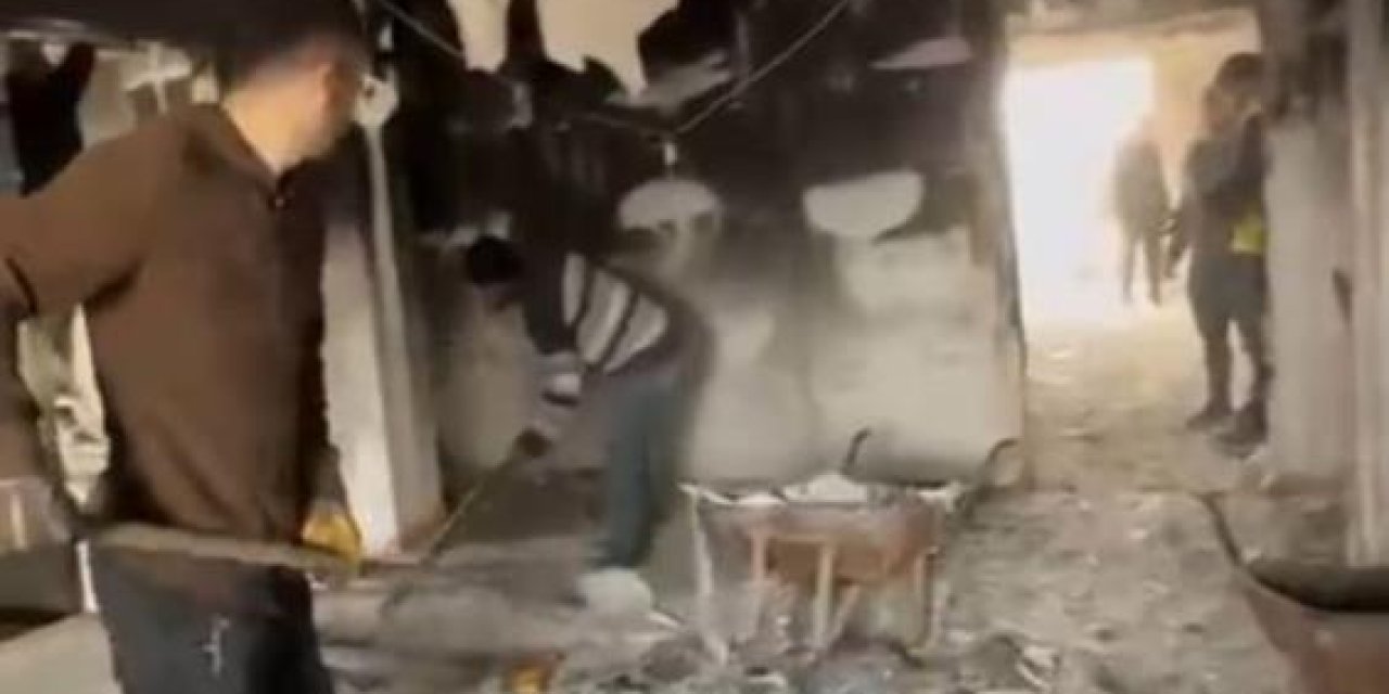 Şarj esnasında patlayan telefon, evi küle çevirdi