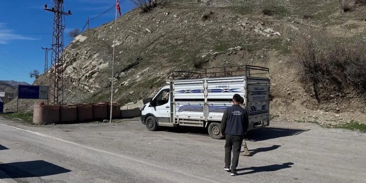 Uludere’de Kaçak Hayvan Sevki ve Usulsüz Avcılığa Sıkı Denetim