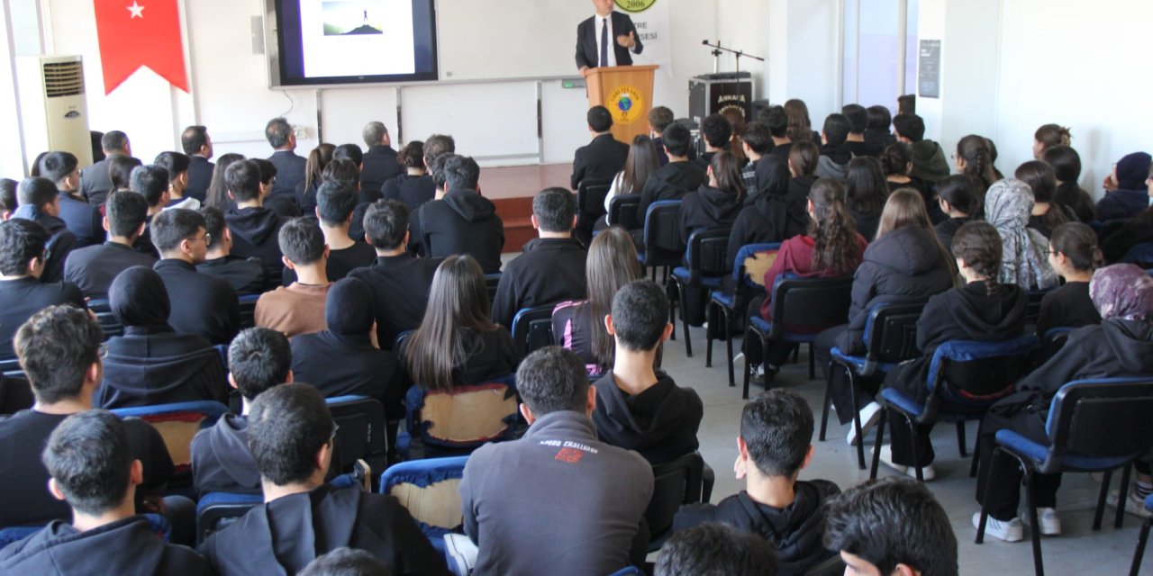 Cizre'de "YKS'de Son Viraj" semineri düzenlendi