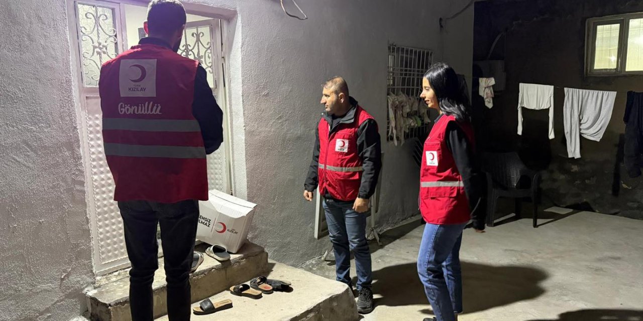 Şırnak Kızılay’dan Silopi’de 100 Aileye Ramazan Yardımı