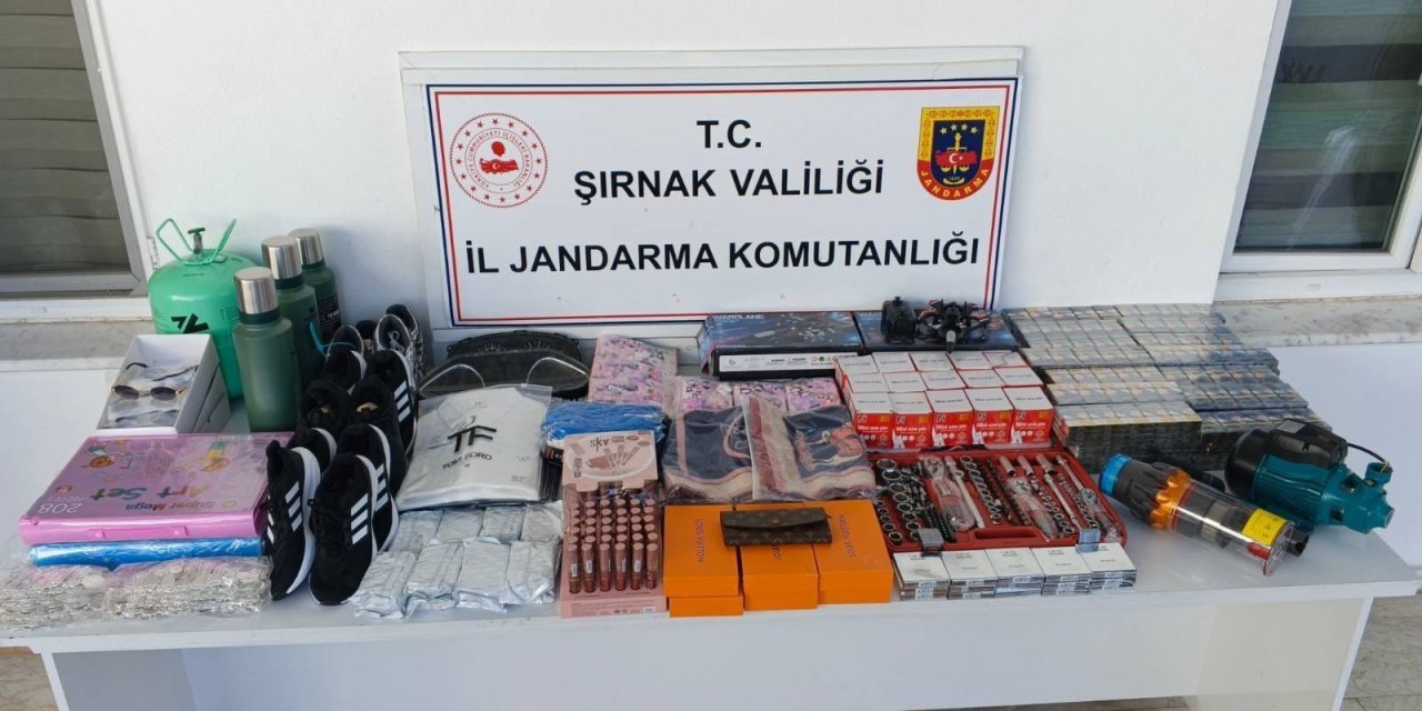 Şırnak’ta Jandarma 27 Milyonluk Kaçak Malzeme Yakaladı