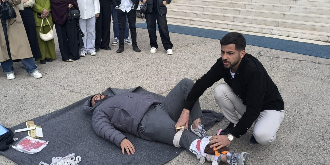 Silopi’de Öğrenci Ve Personele Uygulamalı İlk Yardım Eğitimi