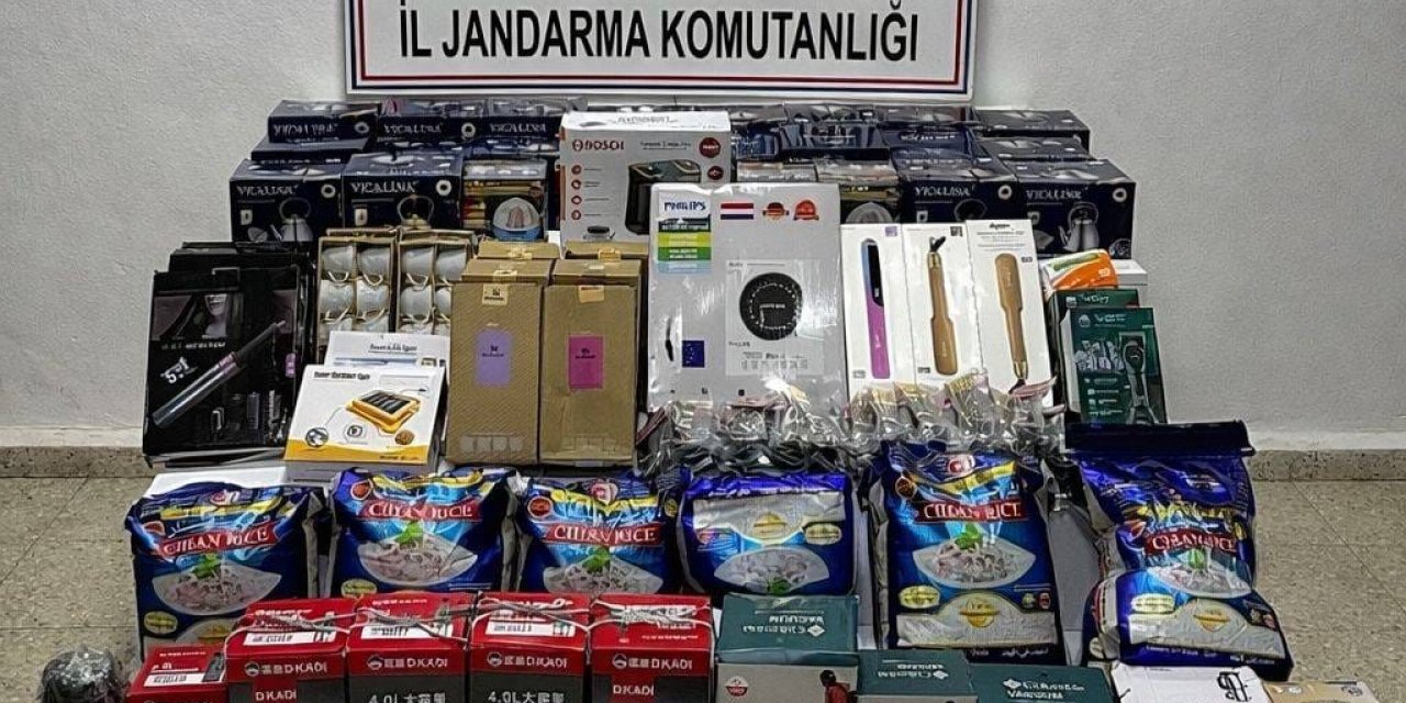 Van’da çok sayıda gümrük kaçağı malzeme ele geçirildi