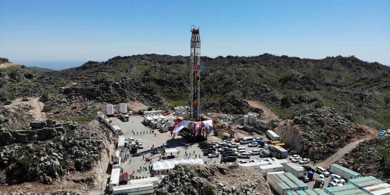 İran Hürmüz Boğazını Kapattı, Gabar Dağı Stratejik Güç Oldu