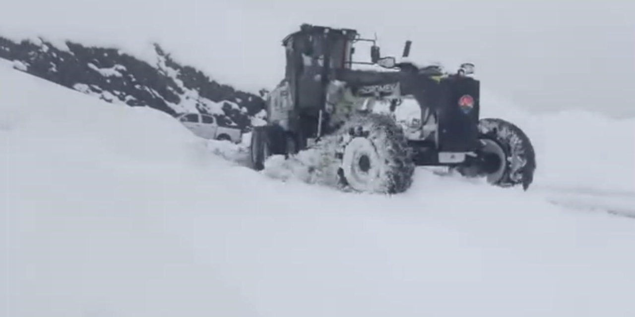 Şırnak’ta Ekiplerin Kar Mesaisi