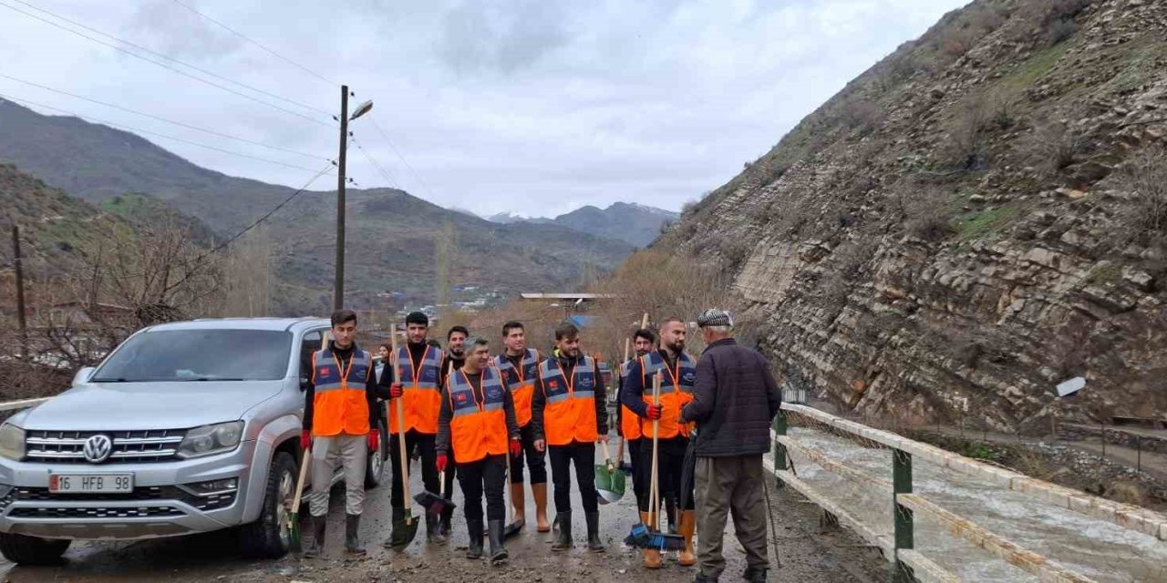 Şırnak'ta Sel Sonrası 50 Hayvan Telef Oldu, 2 Ahır Kullanılamaz Hale Geldi