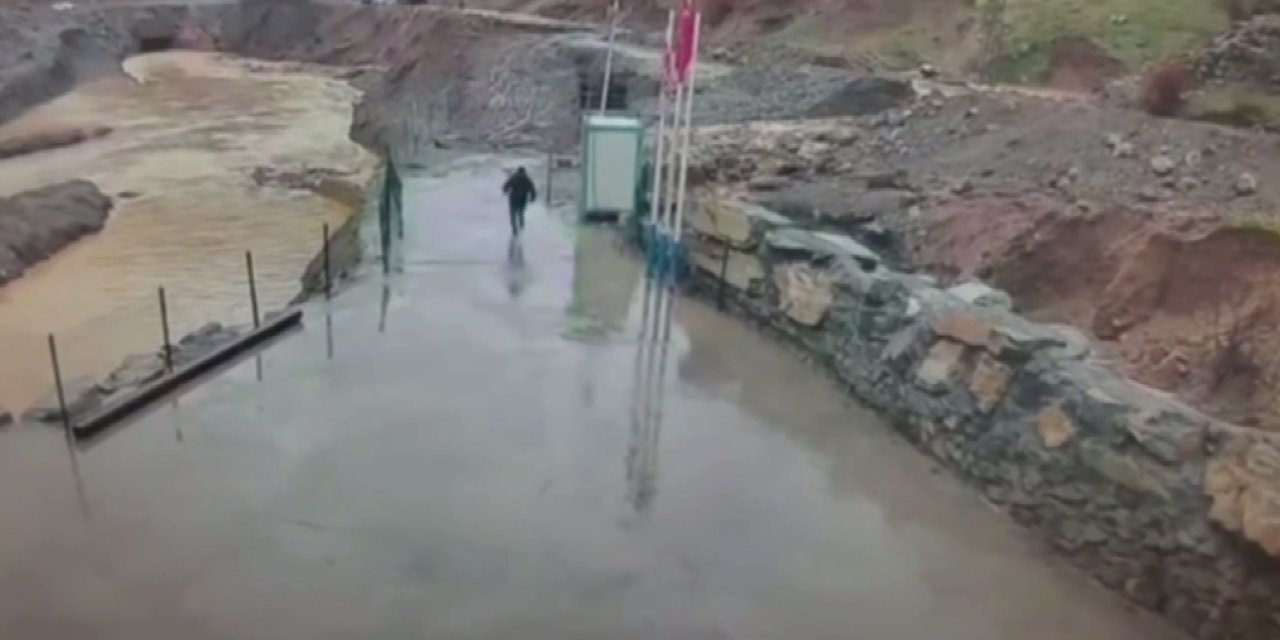 Şırnak'ta Güvenlik Görevlisi Ölümden Kıl Payı Kurtuldu!