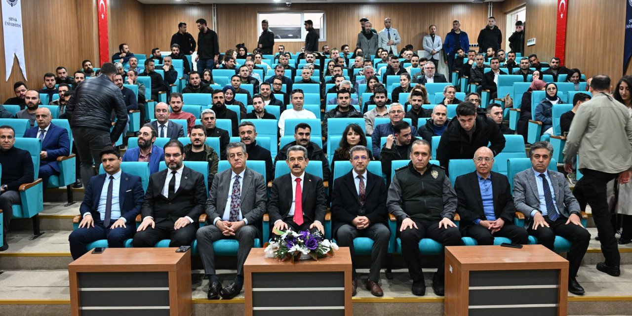 Şırnak’ta “Nevruz’un Dünü, Bugünü ve Yarını” Paneli Düzenlendi