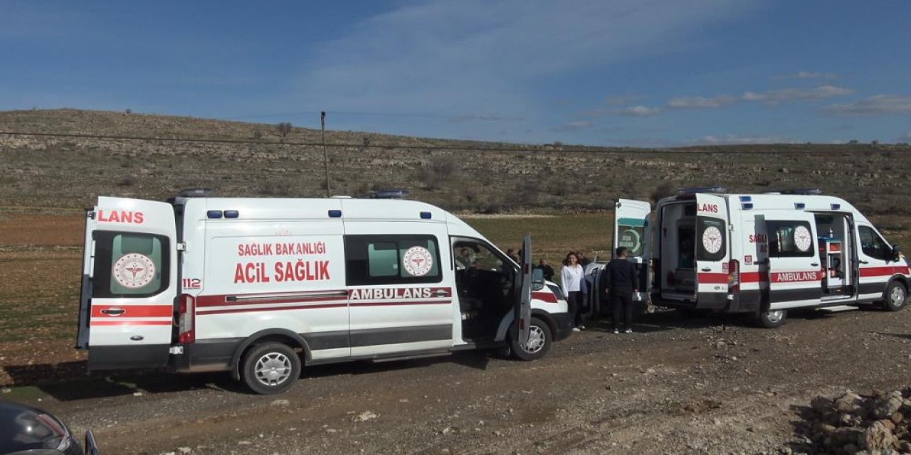 Telefon direğine çarpan otomobilin takla atması sonucu 5 kişi yaralandı