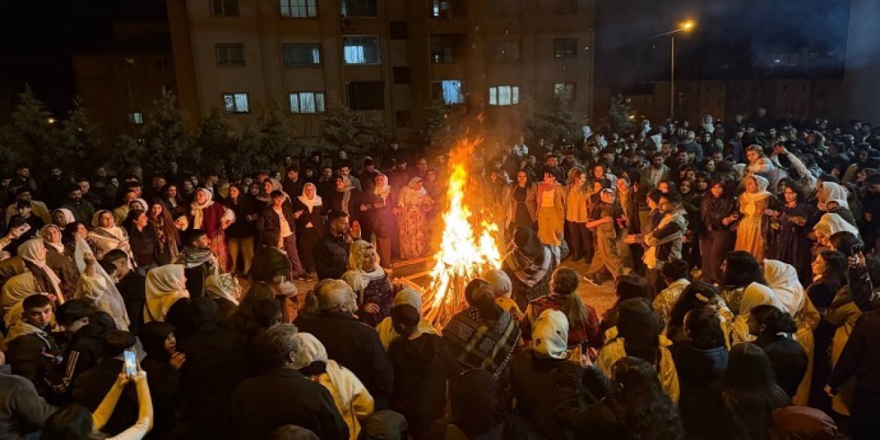 Şırnak’ta Nevruz Ateşi Kadınların Meşaleleriyle Yandı: Barış ve Özgürlük Mesajı Dikkat Çekti