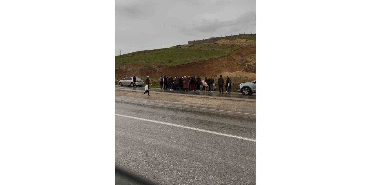 Siirt’te Düğün Konvoyunda Kaza: 2 Yaralı