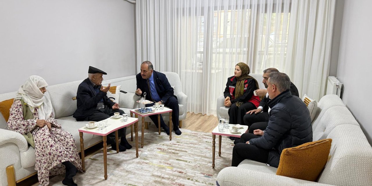 Şırnak’ta Anlamlı Bayram Ziyareti: Yaşlılar Unutulmadı