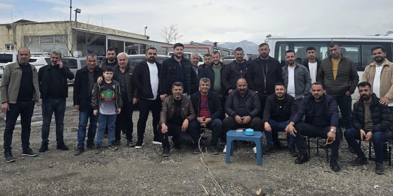 Şırnak’ta TIR Şoförleri İsyanda! Artan Maliyetler Kontak Kapattırdı