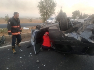 Şanlıurfa'da çarpışan iki otomobildeki 4 kişi yaralandı