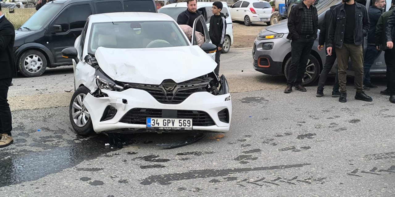 Cizre’de maddi hasarlı trafik kazası meydana geldi