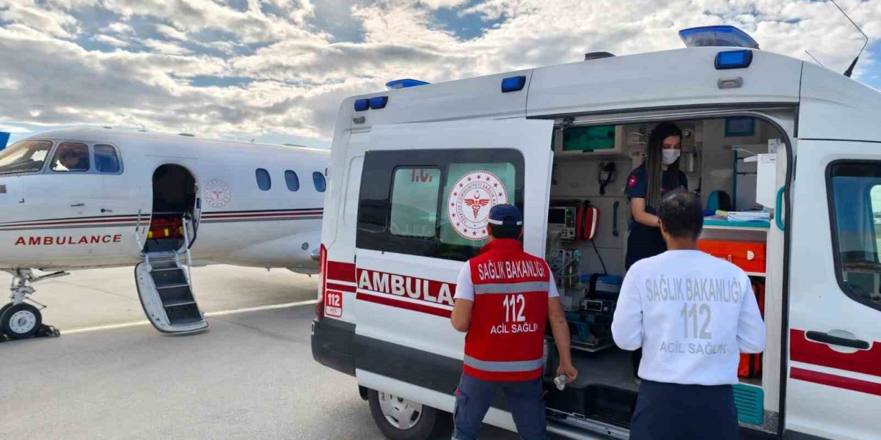Kalp hastası bebek ambulans uçakla sevk edildi