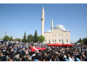 Şehit polis Fatih Doğan, Adıyaman'da son yolculuğuna uğurlandı