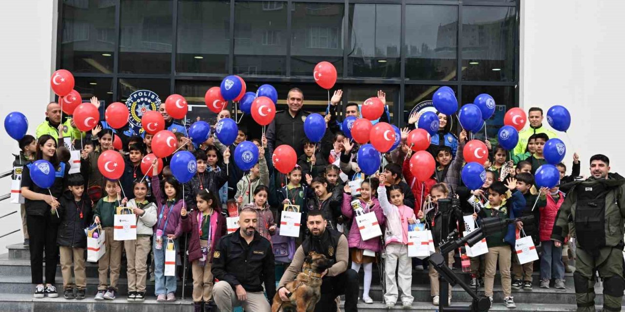 Minik Öğrencilerden Emniyet Müdürlüğüne Polis Haftası Ziyareti