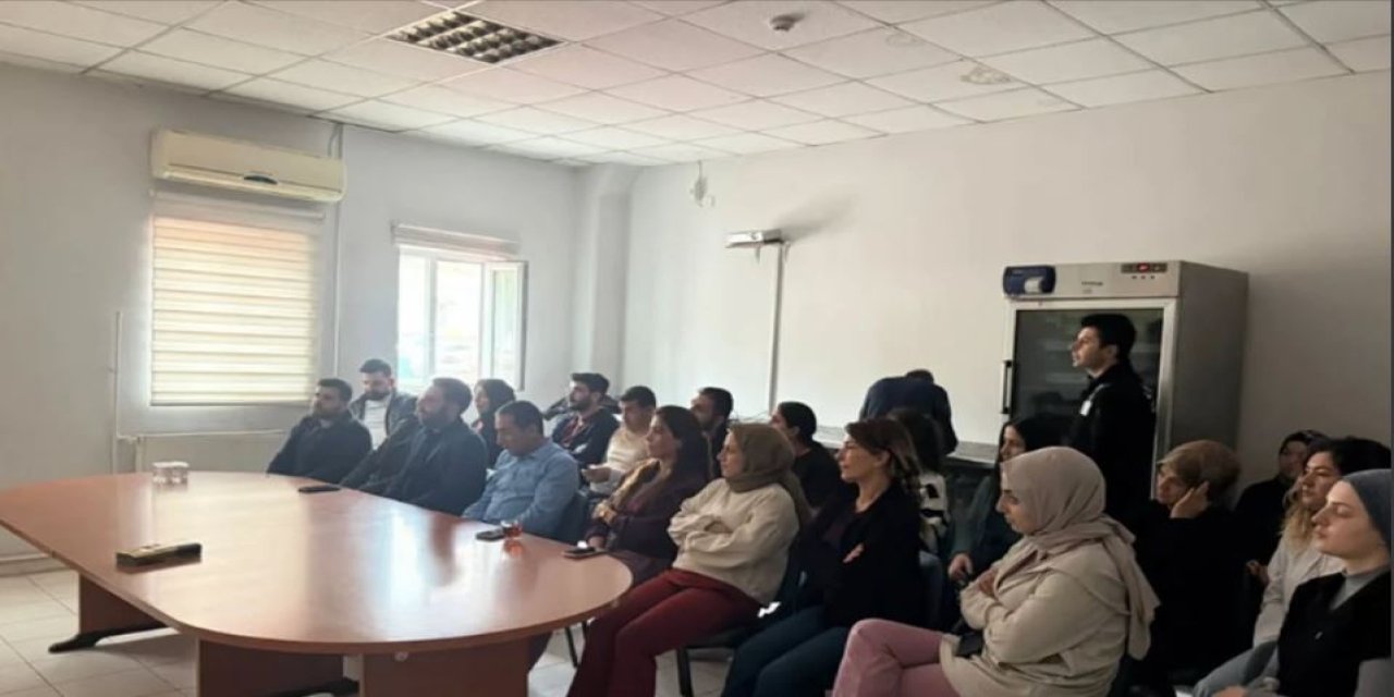 Şırnak’ta Hastane Personeline “Narko Rehber” Eğitimi Verildi