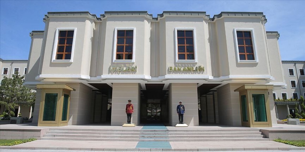 Kırmızı bültenle ve ulusal seviyede aranan 61 suçlu Türkiye'de getirildi