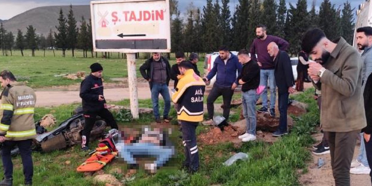 Yol kenarına savrulan motosikletin sürücüsü hayatını kaybetti