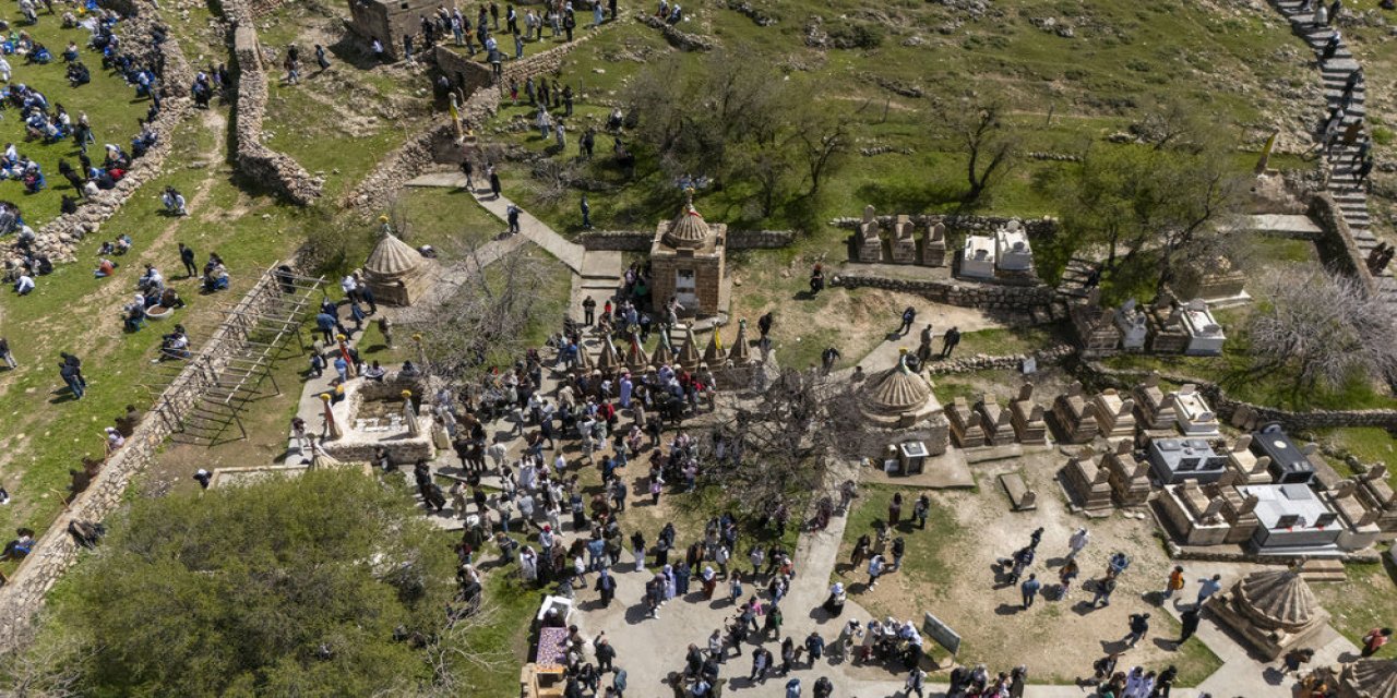Şırnak'ta Ezidiler "Kırmızı Çarşamba" Bayramını Kutladı