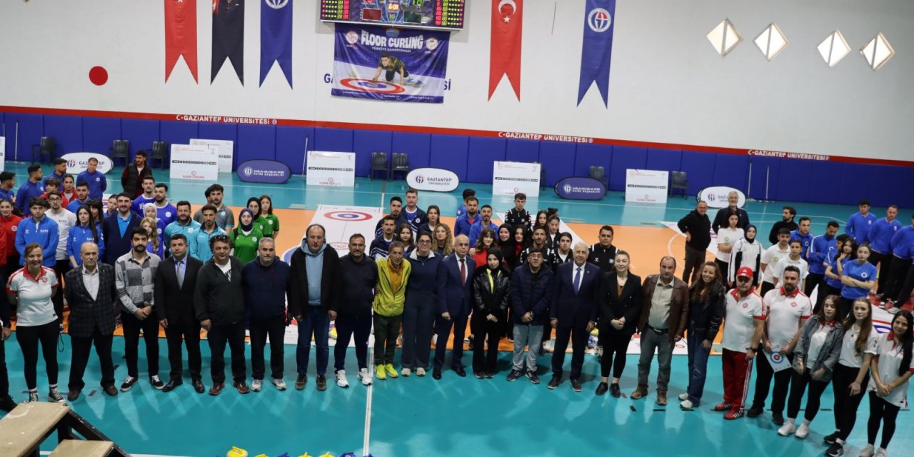 Şırnak Üniversitesi Floor Curlıng Takımından Türkiye Şampiyonası’nda Dikkat Çeken Performans