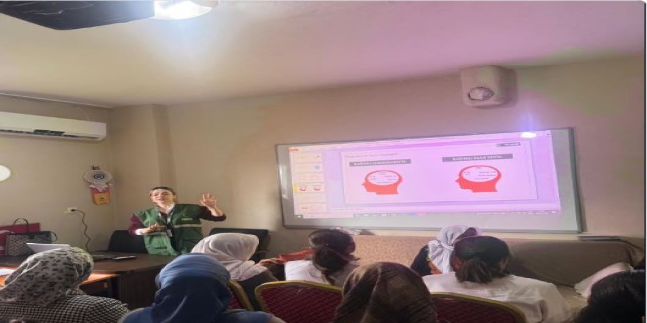 Yeşilay’dan Balveren’de Bağımlılıkla Mücadele Eğitimi