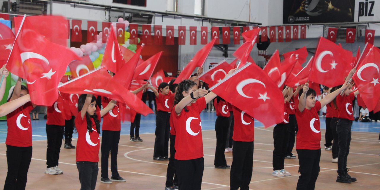 Şırnak’ta 23 Nisan Coşkusu: Öğrencilerden Renkli Gösteriler