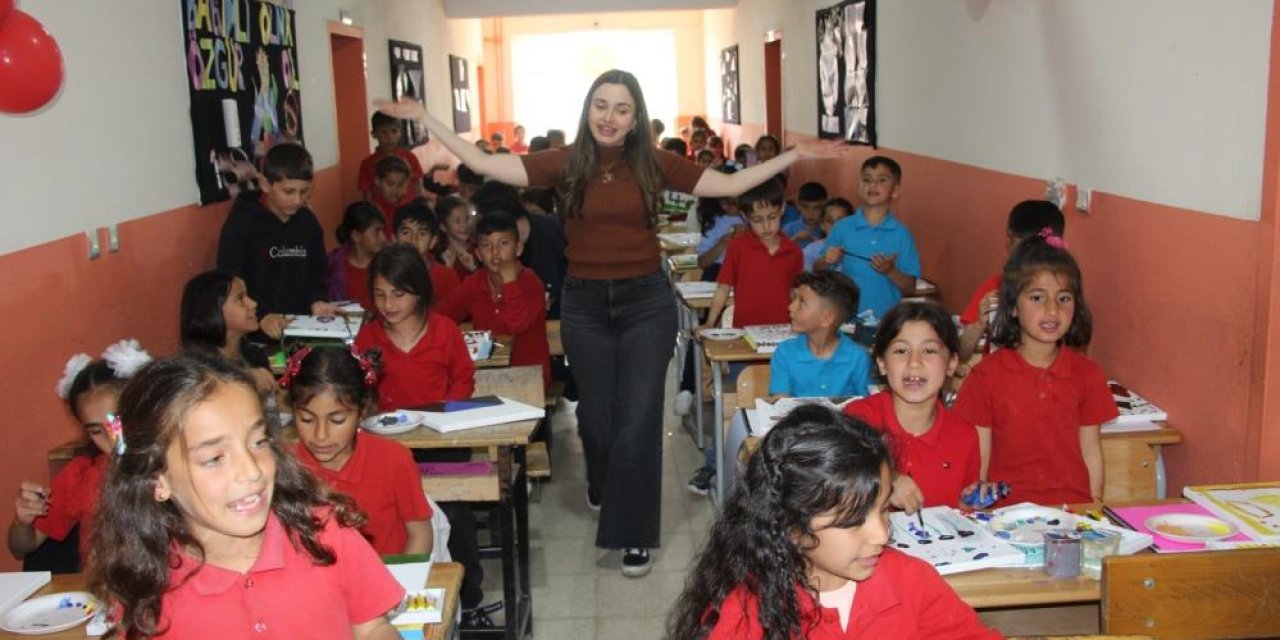 Şırnak'ta çocukların dilekleri balonlarla gökyüzüne taşındı