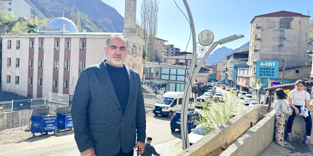 Uludere’de Trafik Ve Otopark Sorununa Dikkat Çekildi