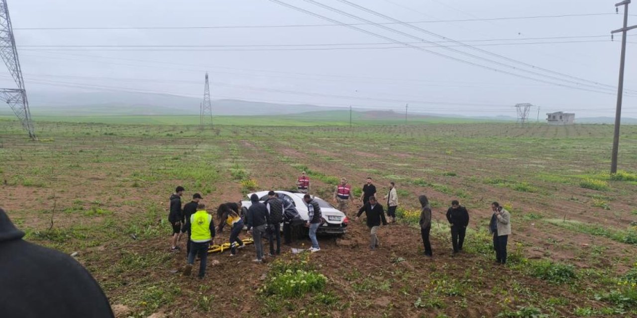 Siirt'te otomobil ile kamyonet çarpıştı: 2 kişi öldü, 3 ağır yaralı