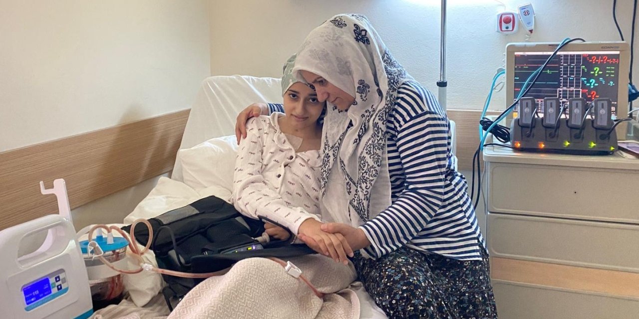 Hakkarili annenin yürek burkan bekleyişi: 8 yıldır kızı için bekliyor