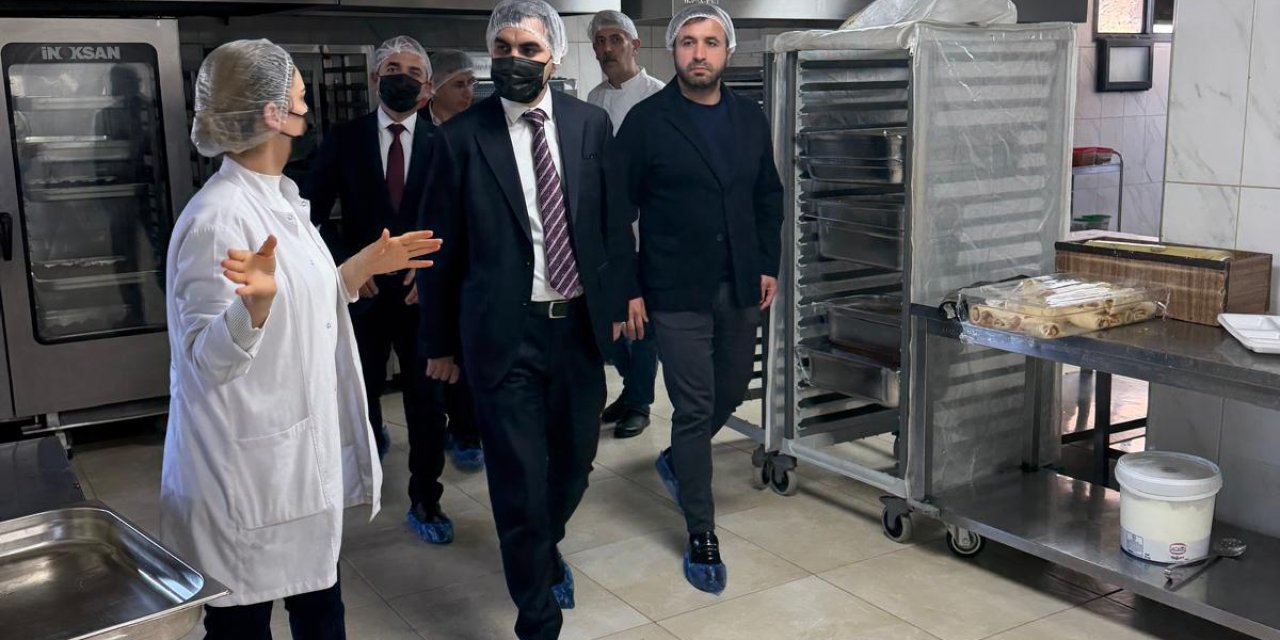 Vali Yardımcısı Alpaslan’dan 3 Bin Aileye Yönelik Yemek Projesine Yerinde İnceleme