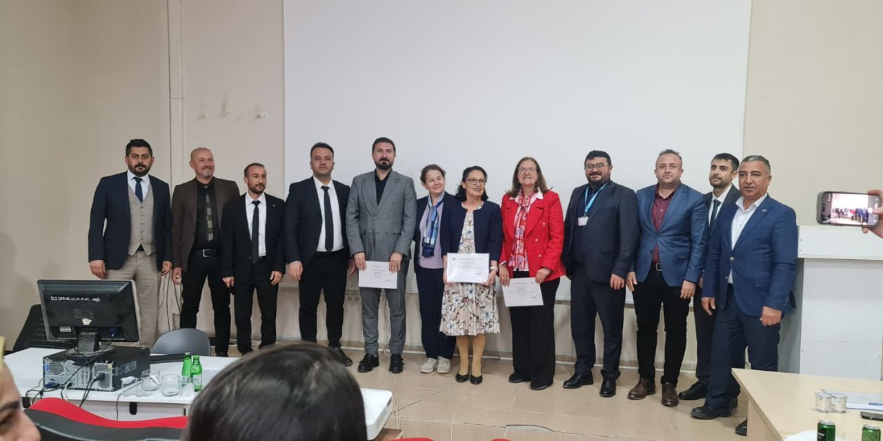 Şırnak Devlet Hastanesi’nde “Güncel Sağlık Sorunları ve Hemşirelik” Paneli Düzenlendi