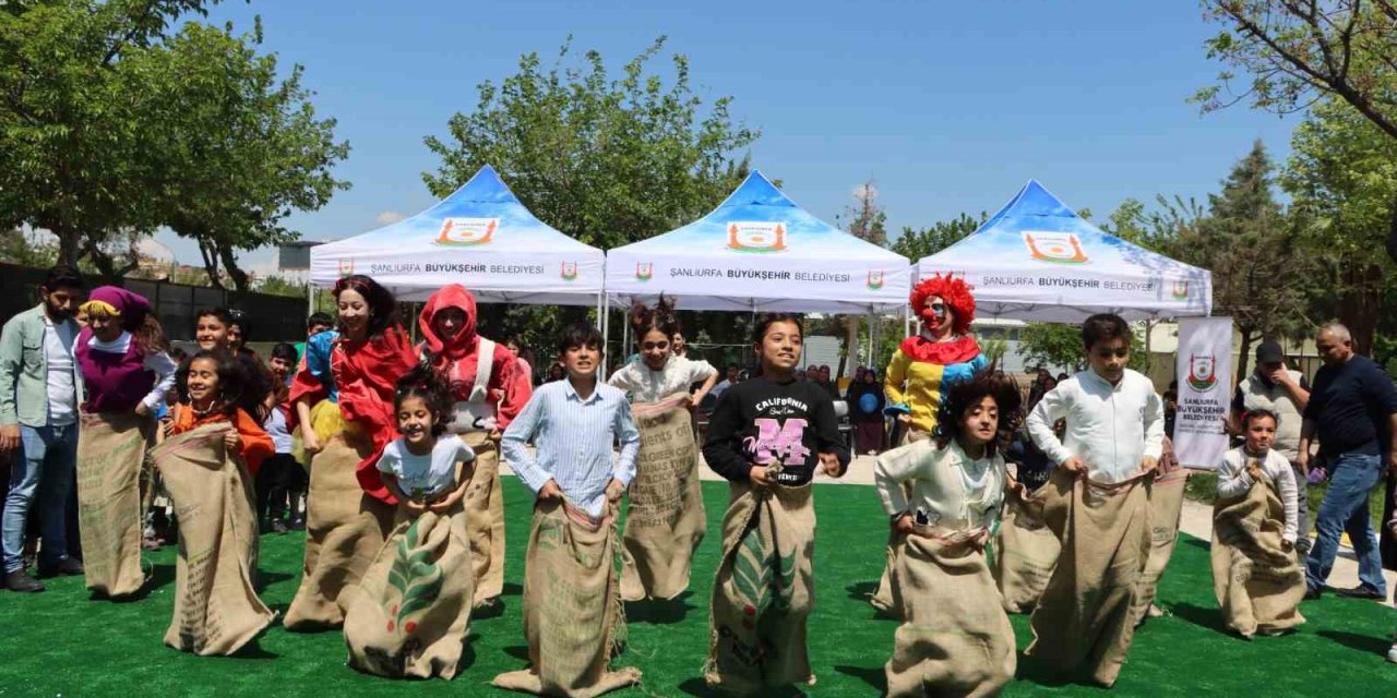 Şanlıurfa’da Çocuk Şenliği Renkli Görüntülere Sahne Oldu