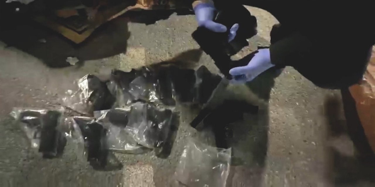 Batman'da iki otomobilde çok sayıda tabanca ele geçirildi
