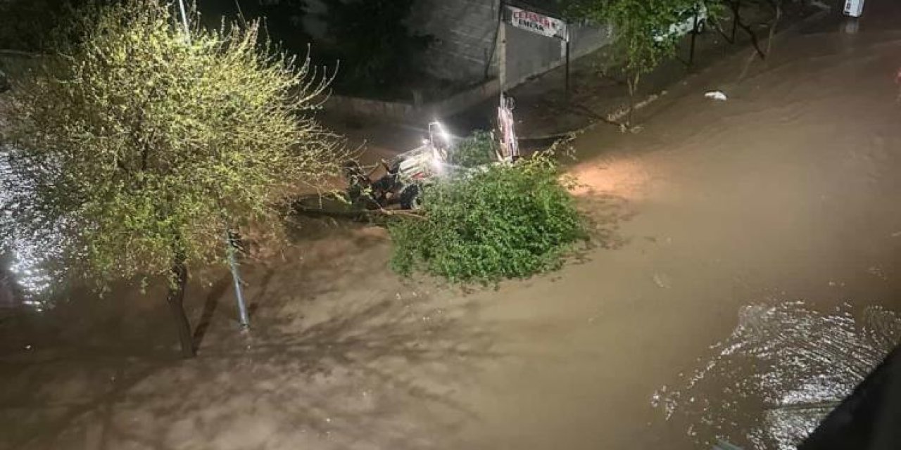 Fırtına nedeniyle 1 kişi öldü, 40 kişi yaralandı! Okullar tatil edildi