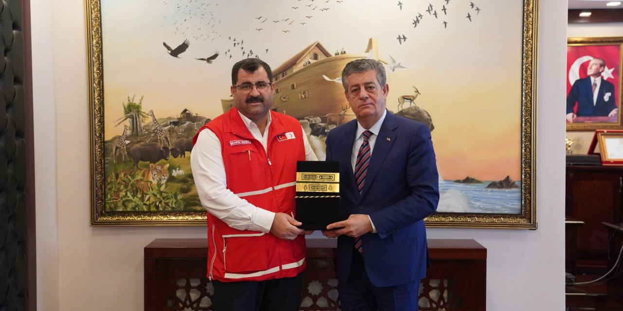 Başkan Yarka, Kurban Vekaletini Şırnak Kızılay’a Verdi