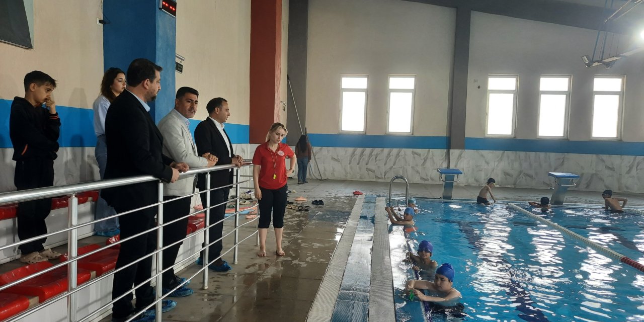 Kaymakam Partal, “Yüzme Bilmeyen Kalmasın” Projesini Yerinde İnceledi