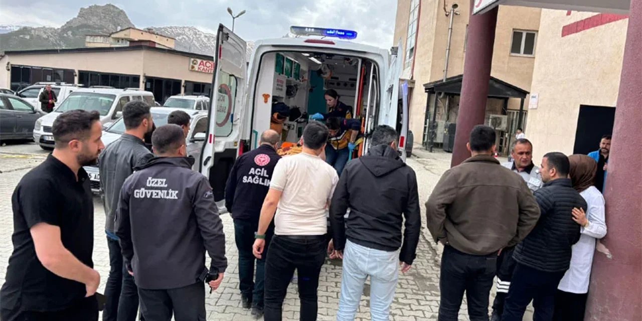 Hakkari’de kurum personeline saldırı: 1 kişi ağır yaralandı