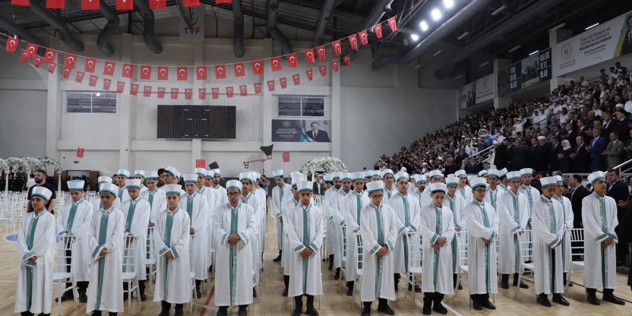 Şırnak’ta 335 öğrenci için Hafızlık Merasimi düzenlendi